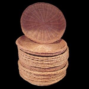 VINTAGE WICKER 10” PAPER PLATE HOLDERS LOT OF 19